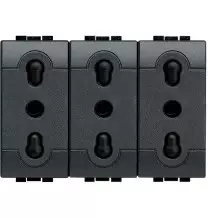 Presa Triplex Bipasso con alveoli protetti Bticino Living International L41803