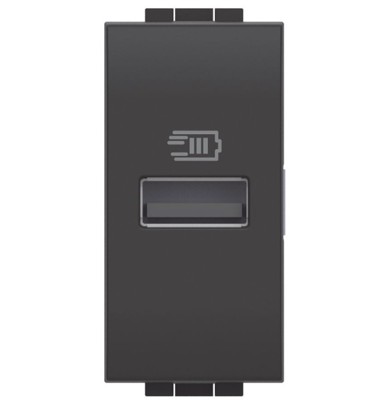 Caricatore USB Living International con una porta Tipo A 15W BTicino L4191A