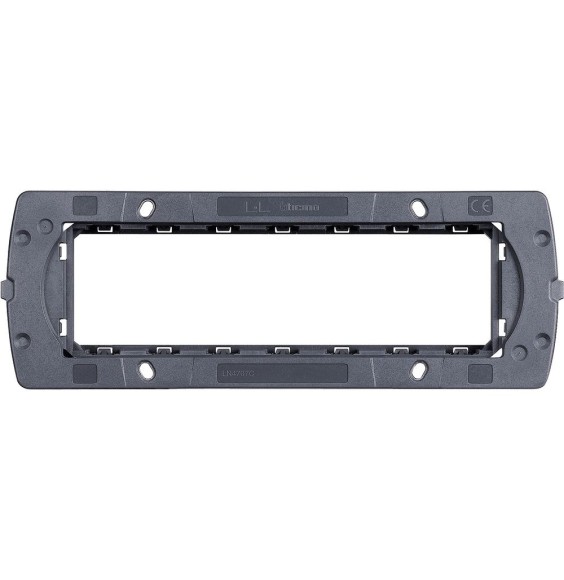 Supporto a tre Posti per serie Living Light Air Bticino LN4707C