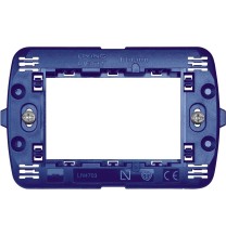 Supporto a tre Posti per serie Living Light LN4703 Bticino