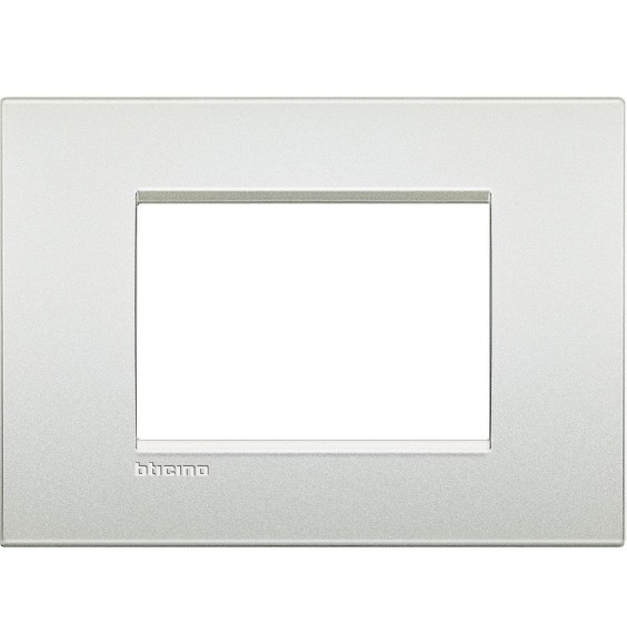 Placca 3 Posti Bticino Living Light Air Bianco Perla LNC4803PR