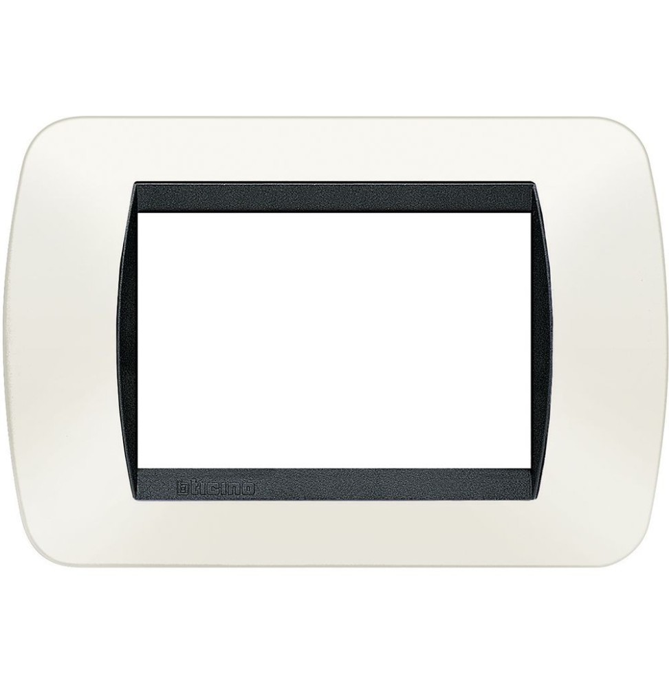 Placca Bticino Living International 3 Posti Bianca in tecnopolimero L4803PB