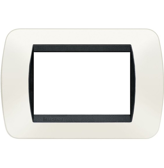Placca Bticino Living International 3 Posti Bianca in tecnopolimero L4803PB