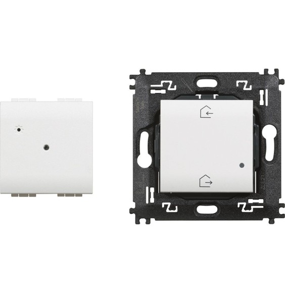 Gateway per il controllo di luci prese e tapparelle Bticino Light N4500C