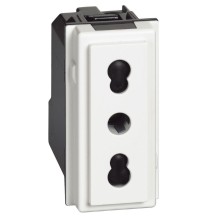 Presa elettrica Living Now Bipasso 16 A colore Bianco Bticino KW4180