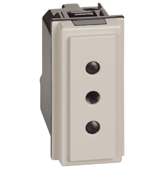 Presa elettrica Living Now 10 A attacco piccolo colore sabbia Bticino KM4113