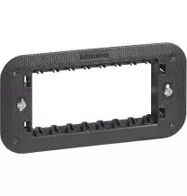 Supporto 4 moduli fornito con valva di protezione Bticino Living Now K4704
