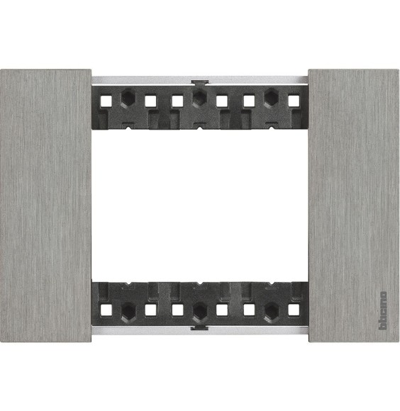 Placca Bticino Living Now Acciaio tre posti Zama KA4803ZG