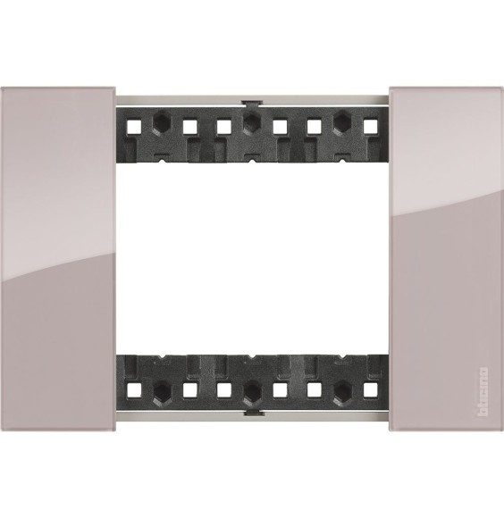 Placca Bticino Living Now Aura  tre posti tecnopolimero KA4803DM