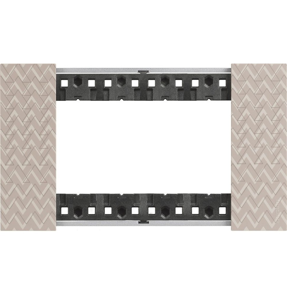 Placca Bticino Living Now Optic  quattro posti Tecnopolimero KA4804MM