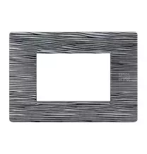 Placca Flexa in Tecnopolimero Scratched 3 Moduli Urmet 11803.SC