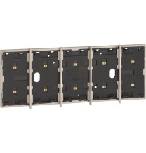 Cornice elettrificata con barrette estetiche per 5 comandi BTicino KM8104P1