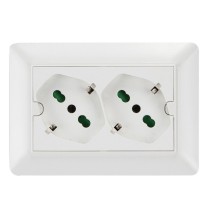 Multipresa da incasso in scatola 3 posti con 2 schuko Bianca FME 42100-27