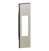 Cover Bticino Living Now per prese, interruttori bipolari e pulsanti a tirante colore Champagne  KC02