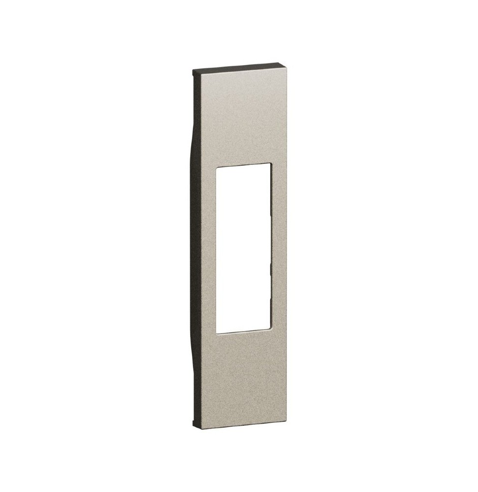 Cover Bticino Living Now per prese, interruttori bipolari e pulsanti a tirante colore Champagne  KC02
