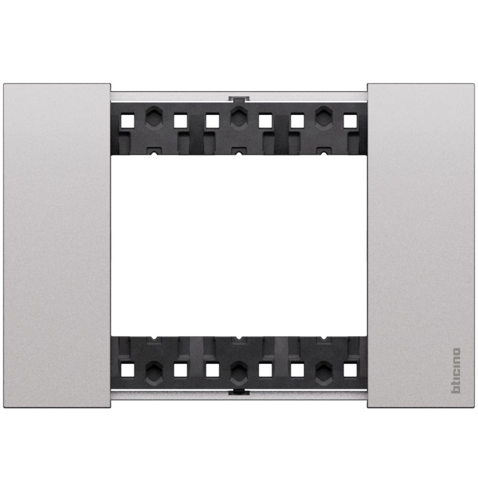 Placca Bticino Living Now Steel tre posti in Zama KA4803KS