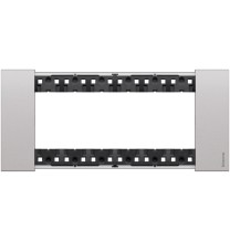 Placca Bticino Living Now Steel sei posti in Zama KA4806KS