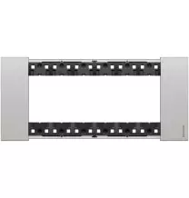 Placca Bticino Living Now Steel sei posti in Zama KA4806KS